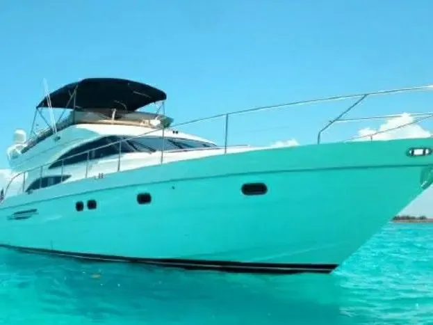 52′ Yacht with Flybridge Private Luxury Charter in Key West | Up to 10 Guests