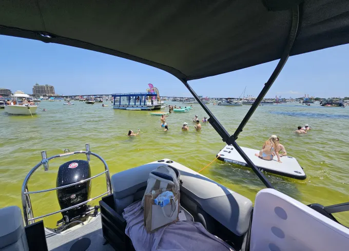 PRIVATE All inclusive Crab Island Charter! Spacious 23' Luxury Tritoon!