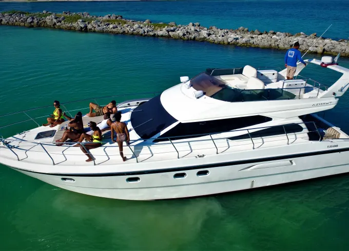 47' Three Pirates | Riviera Maya