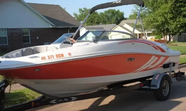Beautiful Sea Ray Boat For Any Day Any Lake