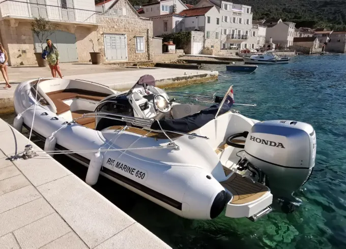Ris Marine 650 Exclusive