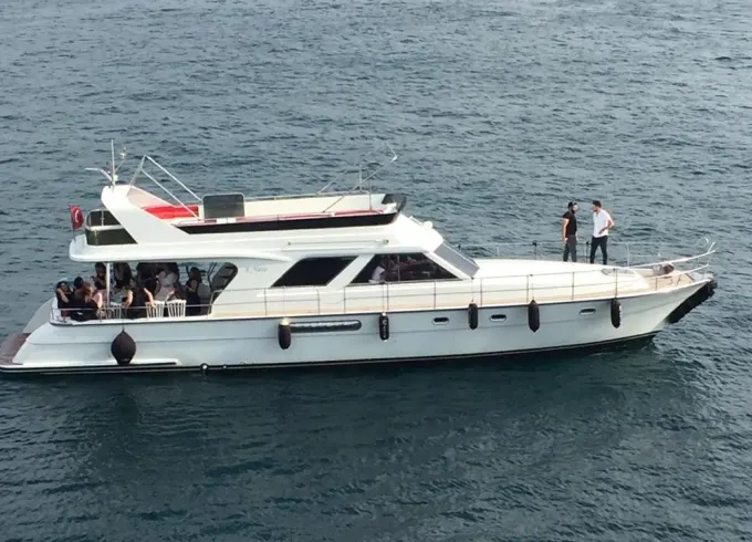 12 Person Motor Yacht for 12 People in İstanbul, Turkey!