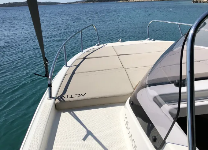 Quicksilver 755 Sundeck for 8 Person in Tisno, Croatia!