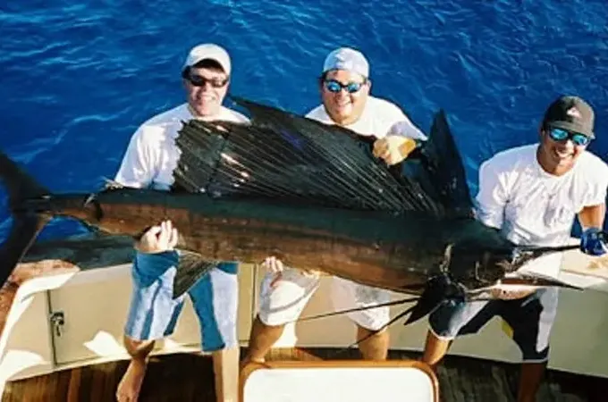 38' Sport Fisherman Fishing Charter in Herradura, Costa Rica