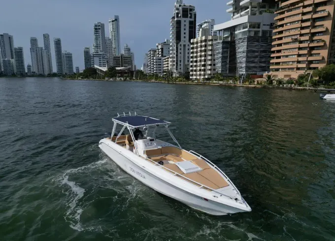 Premium 41ft Speedboat for 20 Guests | Rosario Islands & Cholon