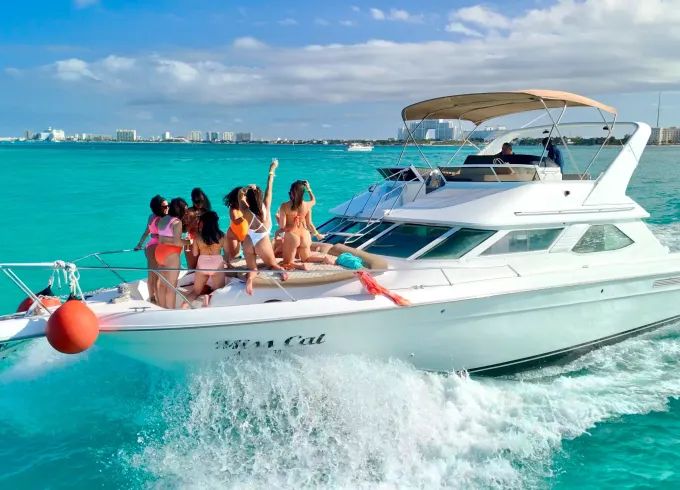 Cancun Party Yacht 46ft Sea Ray Flybridge