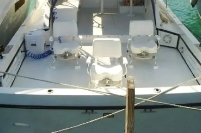 38ft Fishing Charter with experienced Bahamian Captain and crew
