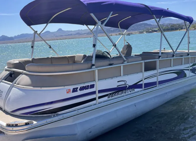 Bennington 23ft 22 SLX Pontoon boat with or without captain