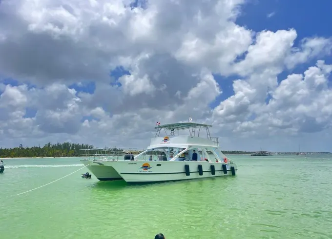 Enjoy an exclusive experience aboard a luxury catamaran in Bávaro