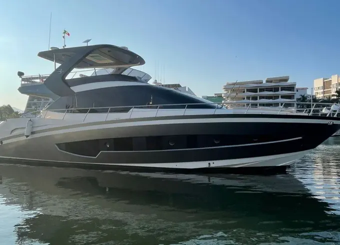 Luxury at Sea – 70ft Yacht with Karaoke & Bar!