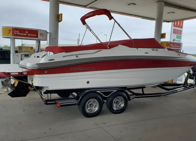 2017 Rinker QX23 Bowrider Captained Charter in Lake of the Ozarks