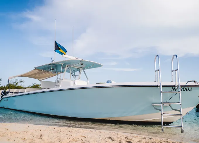39ft Venture for Charter in Nassau