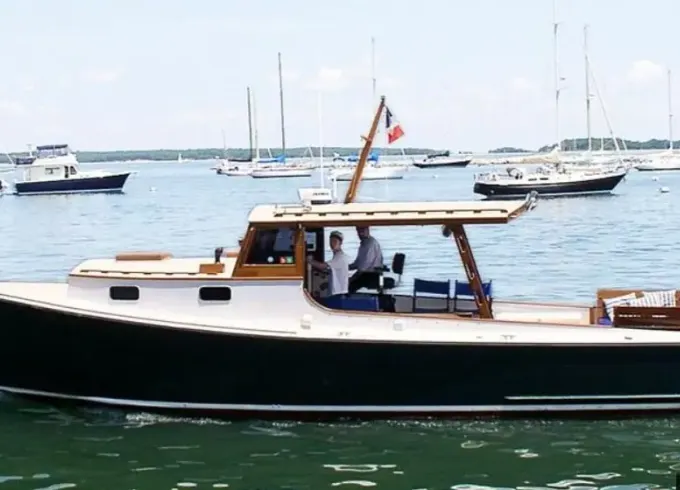 36ft Vintage Yacht Marlinspike Charter in Sag Harbor, New York