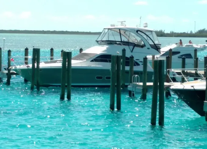 56' SeaRay Yacht in New York!