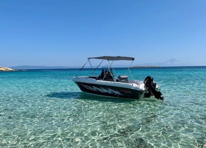 8 persons No License, Elite 53 powerBoat in Halkidiki
