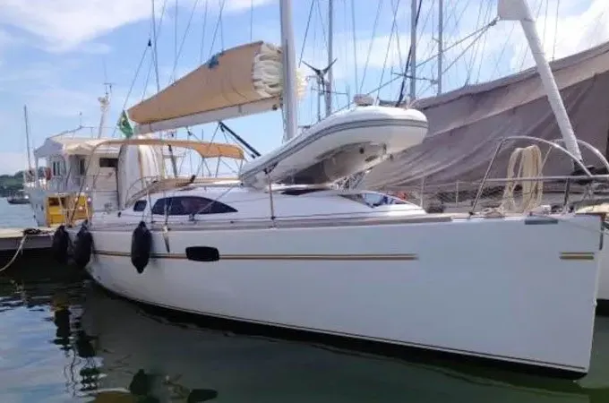 Charter Wind 34 in Paraty or Angra dos Reis