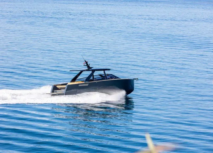 SPEEDBOAT COLNAGO 35