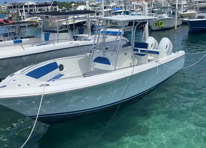 Private Charter 26' Center Console in Nassau, BH