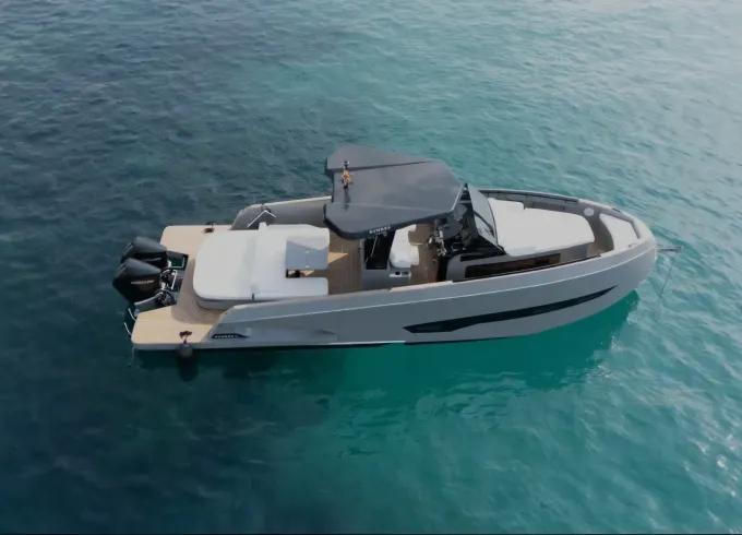 34ft Kumbra Yacht | Private Boat Trips And Day Cruise in Mykonos