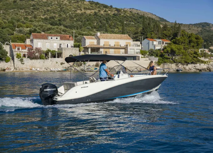 Private boat Quicksilver Activ 675 Open