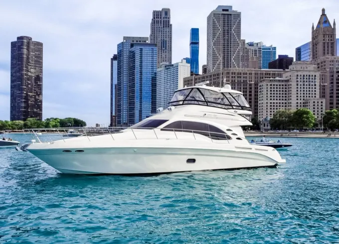 Luxury Boating Experience in Chicago aboard Sea Ray 550 Sedan Bridge Yacht