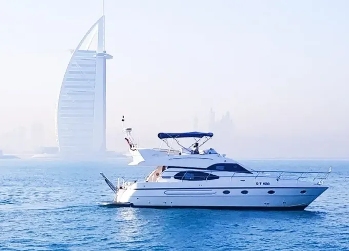 Dubai Boat Rental 🐬 - Luxury 52ft Yacht Rental in Dubai for up to 18 Guests