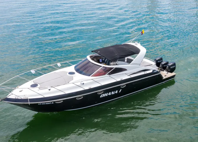 Private Boat Rental Cartagena — Rosario Islands, Barú & Cholón | Fourline 43 ft