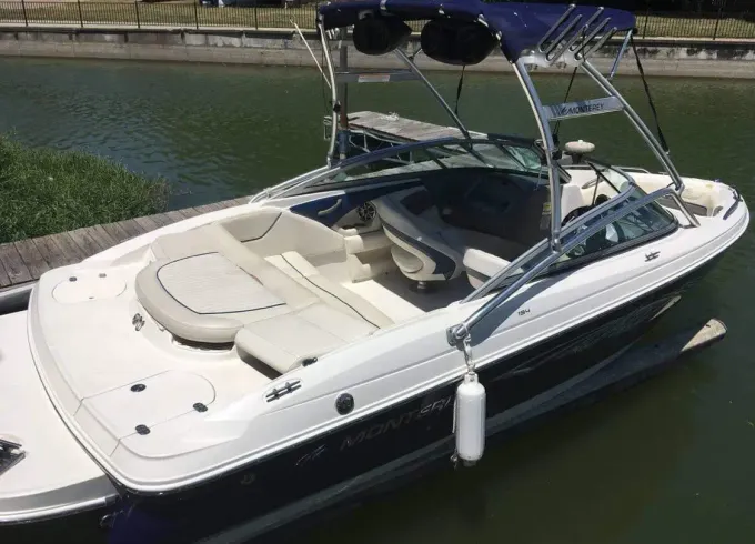 20 ft Pleasure Craft - cruise/tube wake board or surf