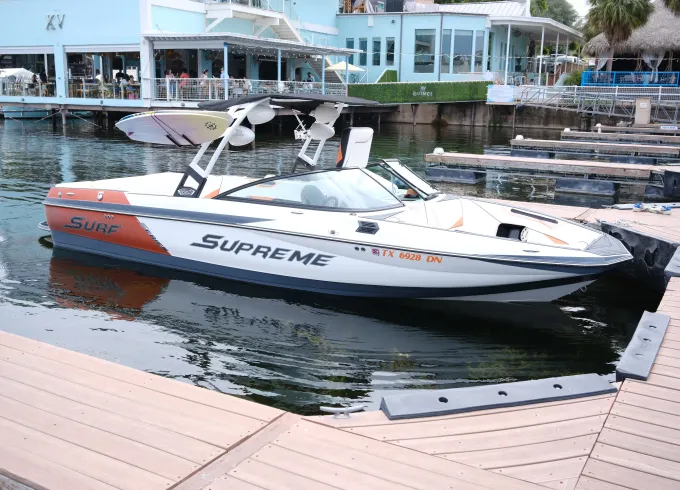 Lake Austin 24' Supreme Boat | Surf, Party Cove, Sunset Cruises | Local Captain
