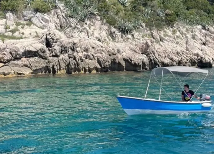 Pasara Traditional Boat 18ft in Dubrovnik