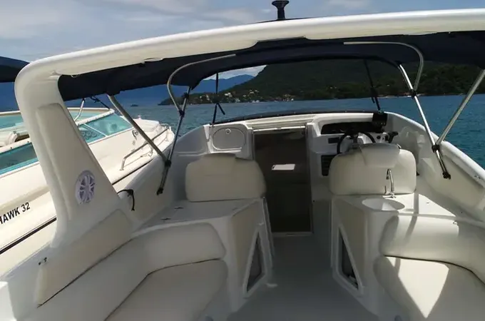 Runner 330 Motor Yacht Rental In Rio de Janeiro, Brazil