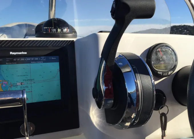 Powerboat Lessons in the Bay of St tropez