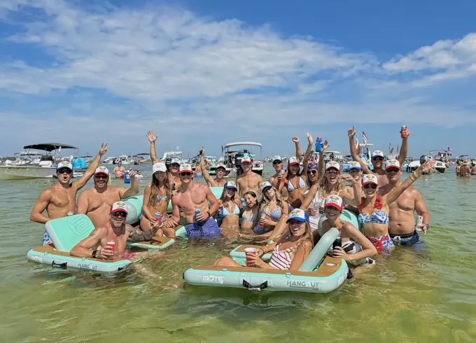 Full Day Charter - Up to 21 Passengers with Bathroom - In Panama City