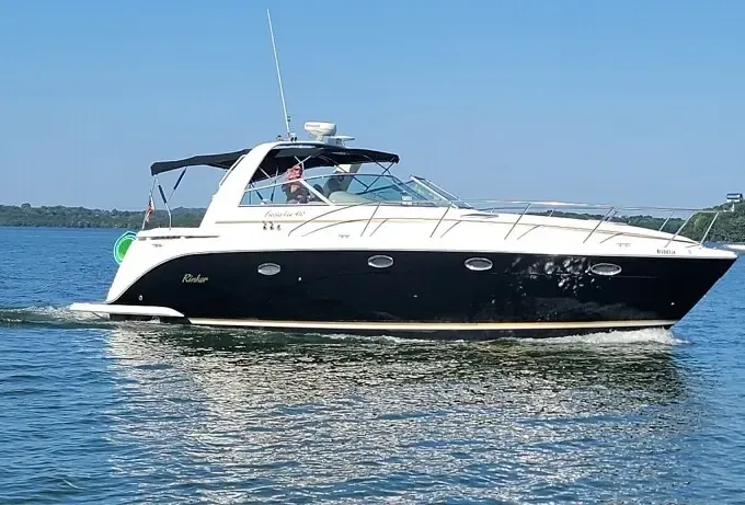 Rinker 41ft Motor Yacht Percy Priest Nashville