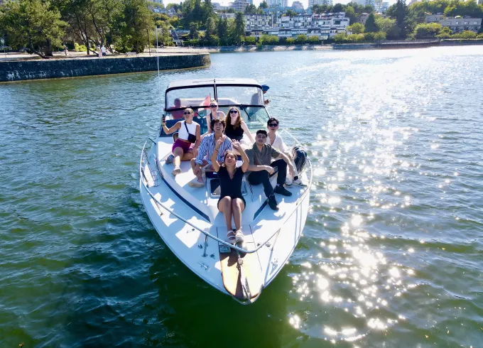 Discover Vancouver's Coastal Beauty aboard a 30ft Sea Ray Sundancer Yacht