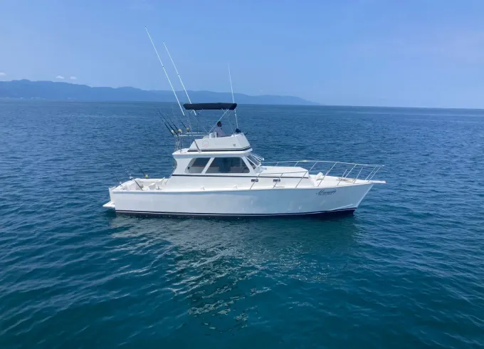 38ft Sportfisher for up to 8 people in La Cruz de Huanacaxtle