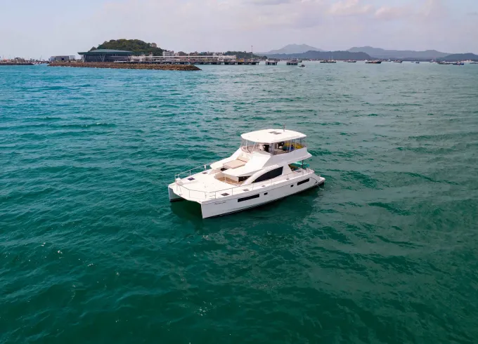 Premium 51ft Luxury Power Catamaran Experience Panama City for 12