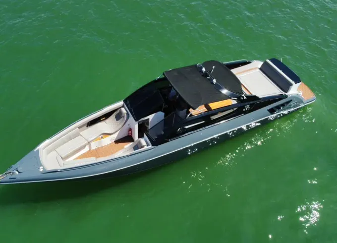 38 feet Atlantis Azov Yacht Rental in Paraty, Rio de Janeiro