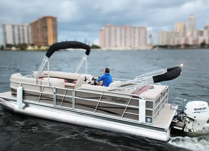 Rent this Bran New 24ft Pontoon Boat for a Great Day in Miami!