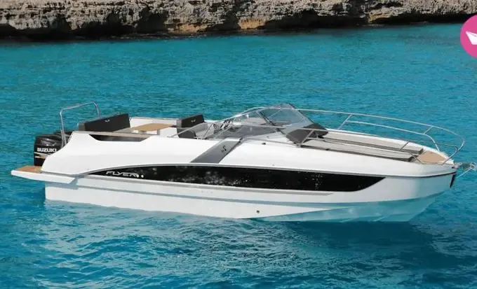 Beneteau Flyer 30' - Enjoy the sea with your friends aboard a modern boat!