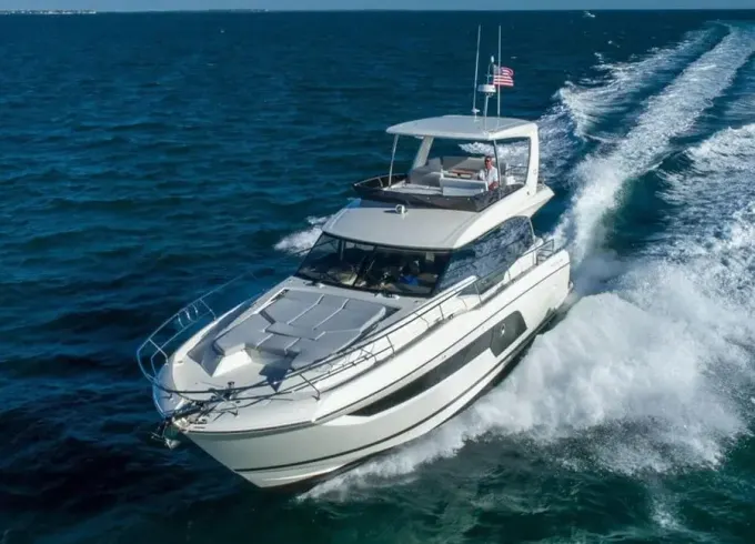 PRESTIGE 590 FLY, Podstrana, Croatia