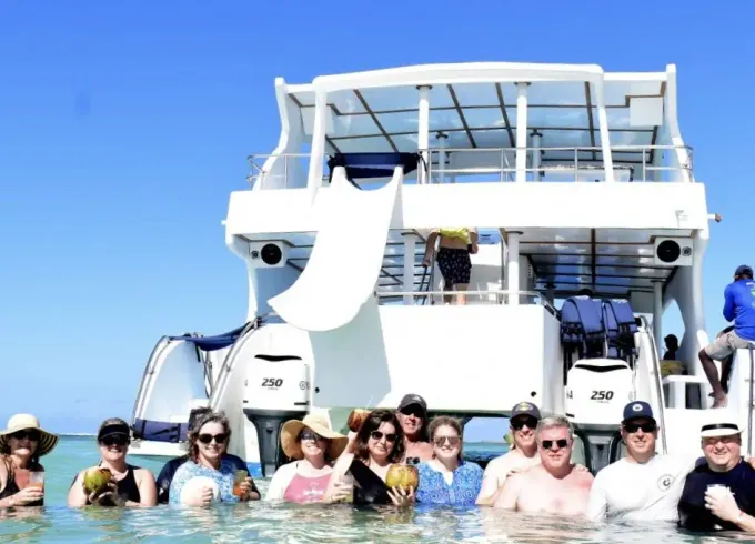 VISIT: PUNTA DE LOS NIDOS 🏝️ INCLUDED Captain & Crew PRIVATE CHARTER 🎉