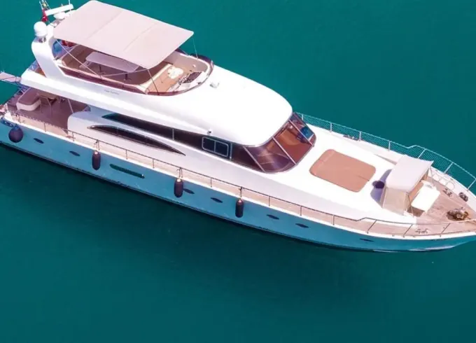 Istanbul Bosphorus Cruises For Celebration 39ft Yacht