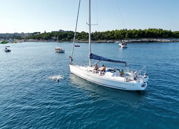 Legend Dufour Yacht 40 in Rovinj