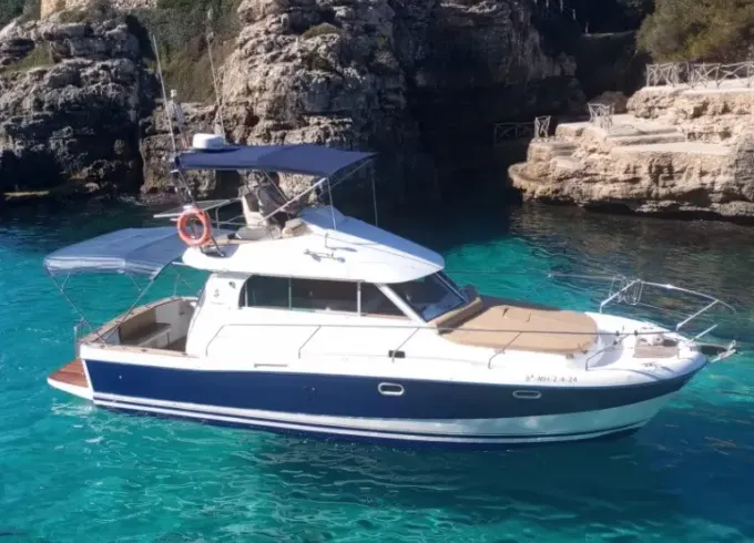 Beneteau Antares 10.80 Fly in Roses, Catalunya