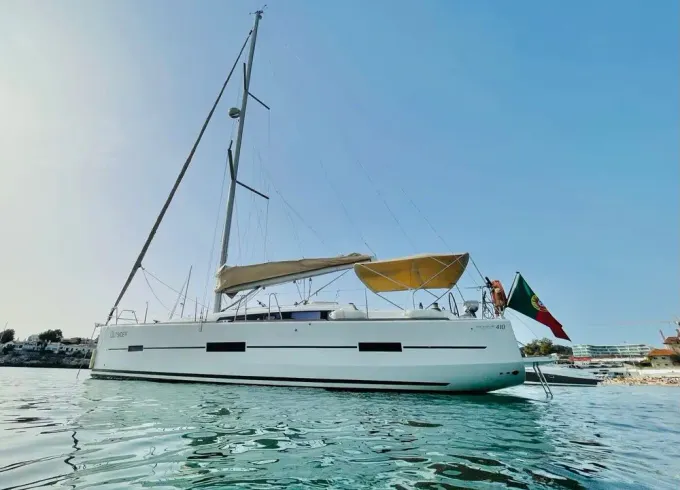 Rent this amazing Dufour 410 GL for great sailing in Lisboa