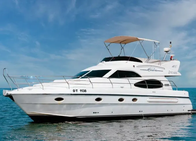 See the gorgeous coast of Dubai with our 50ft Al Shali Motor Yacht