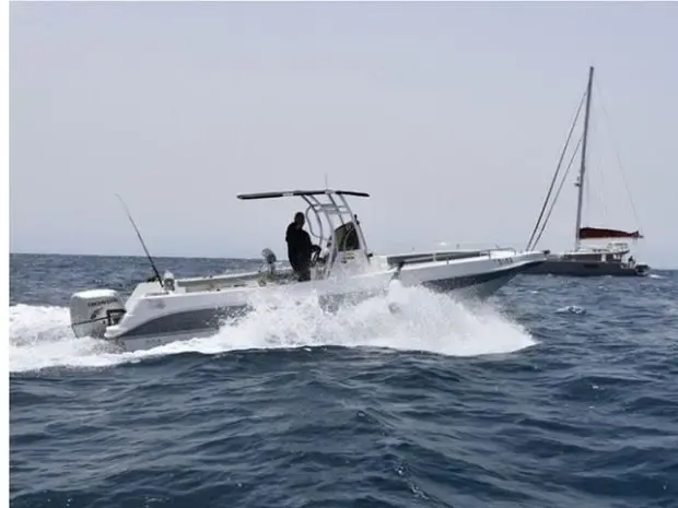 Dipol 25 Center Console Fishing Charter In Las Galletas, Canarias