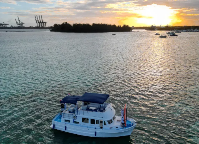 Boca Chica Party Boat – Private Charter for Up to 20 Guests