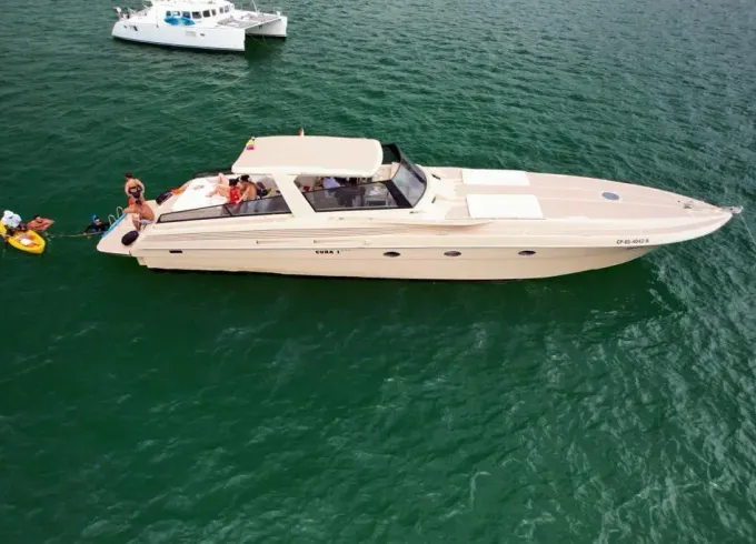 Wonderful Cherokee 60 in Cartagena for Rent to Go Rosario Islands